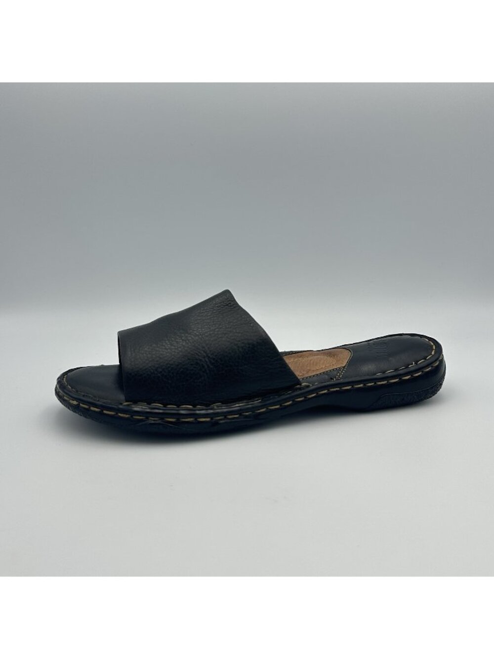 Born Women’s Sandals Size 8 W US Black Leather Open Toe Slip On Shoes W31464